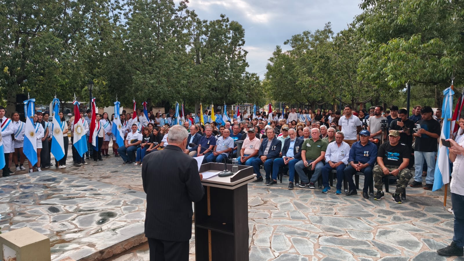 Villa Dolores homenajeó a sus Héroes de Malvinas